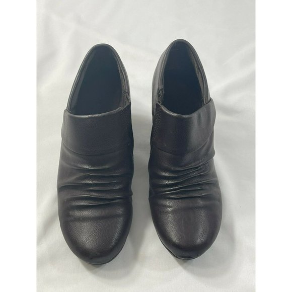 Bare Traps Shoes - Bare Traps Ankle Booties Brown Side Zipper "Margie" Size 6.5 M Boots Classy Chic